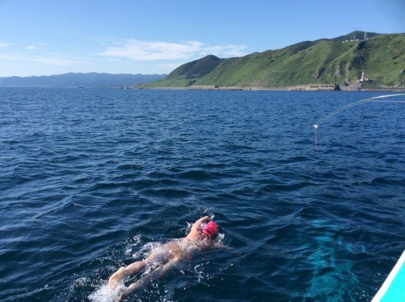 Swimming Tsugaru Strait: Abhejali achieves her 4th 'Oceans Seven'