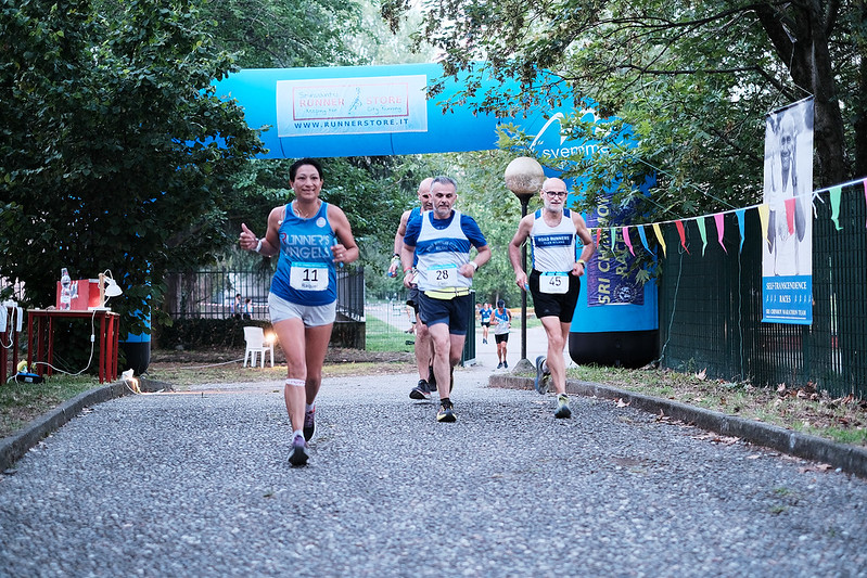 I^ Sri Chinmoy 6 Hour Midnight Race